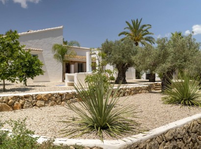 Sale - Country house -
Jávea - La Lluca