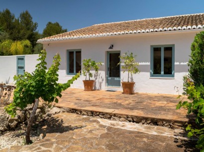 Sale - Country house -
Jávea - La Lluca