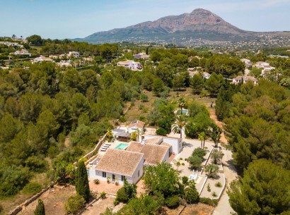 Sale - Country house -
Jávea - La Lluca