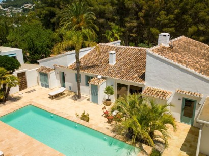 Sale - Country house -
Jávea - La Lluca