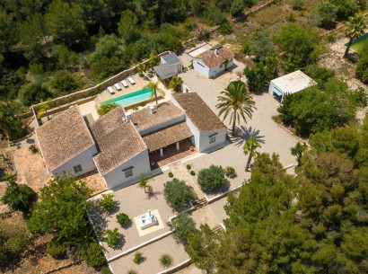 Sale - Country house -
Jávea - La Lluca