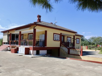 Venta - Villa -
El Vergel