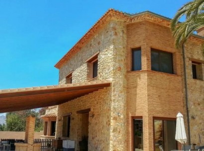 Sale - Finca / Country Property -
Pedreguer