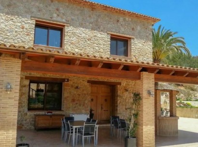 Sale - Finca / Country Property -
Pedreguer