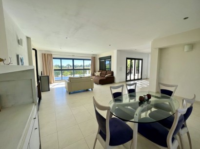 Sale - Villa -
Moraira