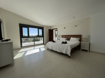 Sale - Villa -
Moraira