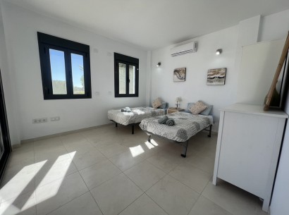 Sale - Villa -
Moraira