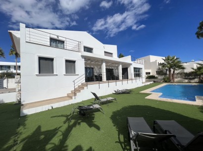 Sale - Villa -
Moraira