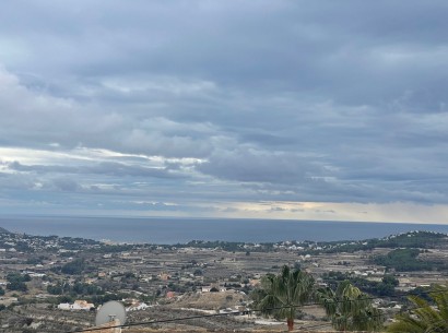 Resale - Building plot -
Moraira