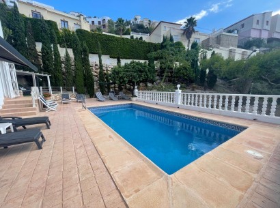 Sale - Villa -
Moraira - El Portet