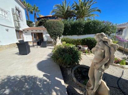 Sale - Villa -
Moraira - La Arnella