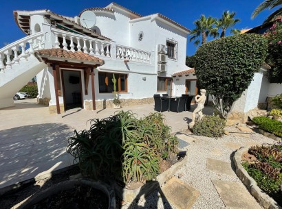 Sale - Villa -
Moraira - La Arnella