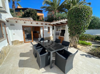 Sale - Villa -
Moraira - La Arnella