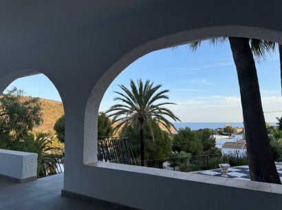 Venta - Villa -
Moraira