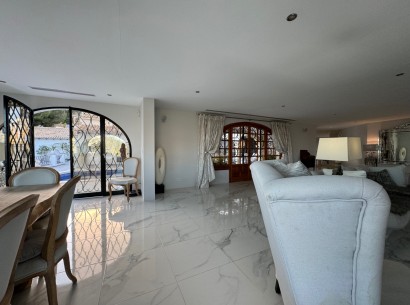 Venta - Villa -
Moraira