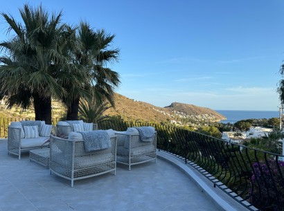 Venta - Villa -
Moraira