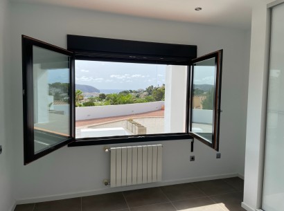 Sale - Villa -
Moraira