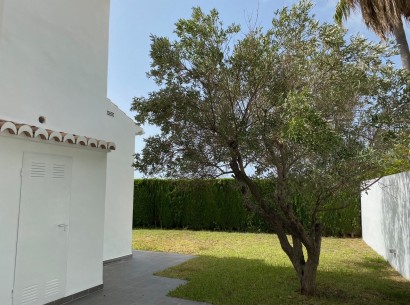 Sale - Villa -
Moraira