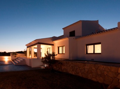 Sale - Villa -
Moraira