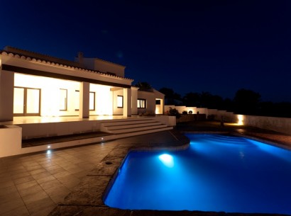 Sale - Villa -
Moraira