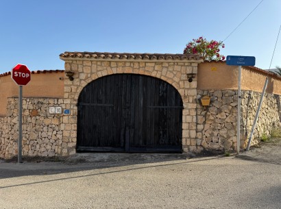 Sale - Chalet -
Benissa - Montemar