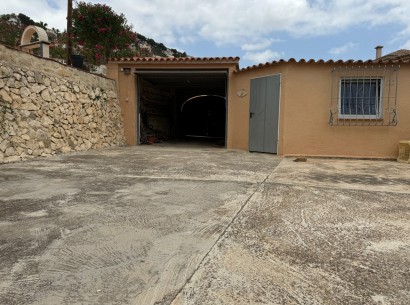 Sale - Chalet -
Benissa - Montemar