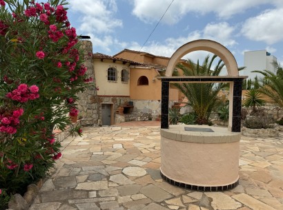 Sale - Chalet -
Benissa - Montemar