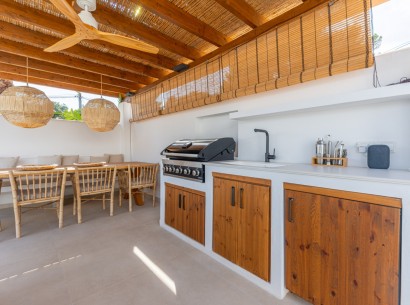 Sale - Villa -
Moraira