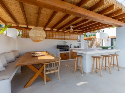 Sale - Villa -
Moraira