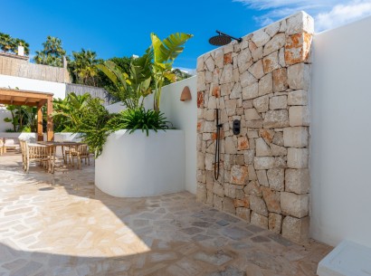 Sale - Villa -
Moraira