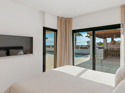 Sale - Villa -
Moraira