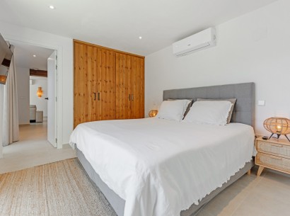 Sale - Villa -
Moraira