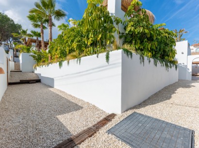 Sale - Villa -
Moraira