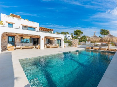 Sale - Villa -
Moraira