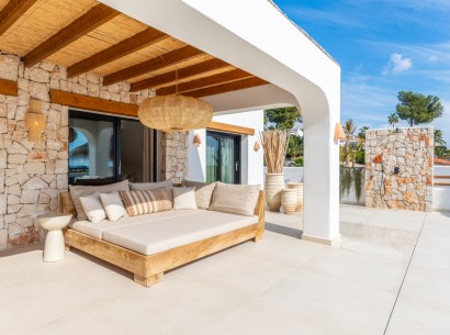 Sale - Villa -
Moraira