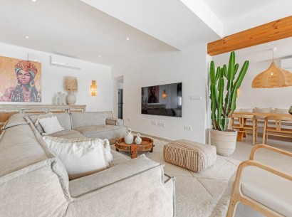 Sale - Villa -
Moraira