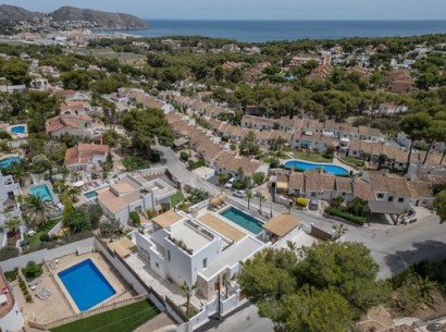Sale - Villa -
Moraira