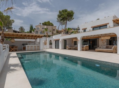Sale - Villa -
Moraira