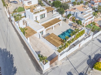 Sale - Villa -
Moraira