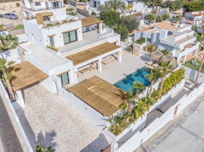 Sale - Villa -
Moraira