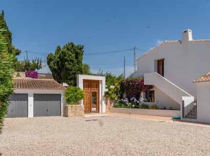 Venta - Villa -
Benissa