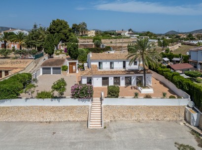 Venta - Villa -
Benissa