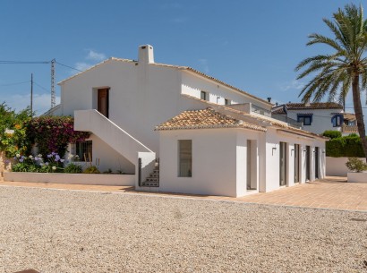 Venta - Villa -
Benissa