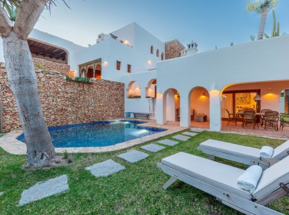 Sale - Luxury Villa -
Moraira - Portet