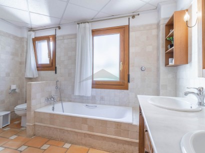 Sale - Villa -
Moraira - El Portet