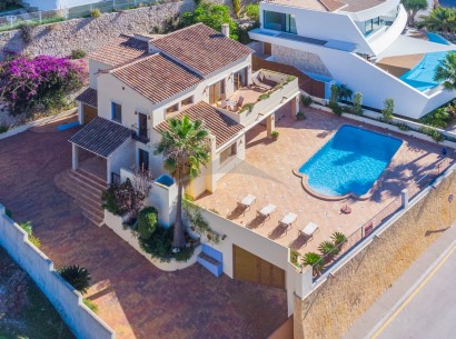 Sale - Villa -
Moraira - El Portet