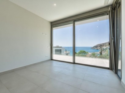Resale - Villa -
Calpe