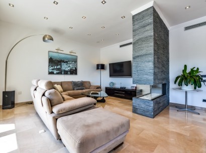 Sale - Villa -
Benissa - La Fustera