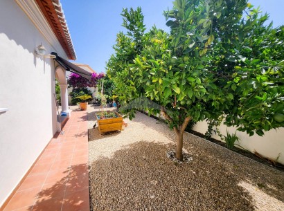 Resale - Villa -
Moraira