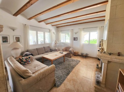 Resale - Villa -
Moraira